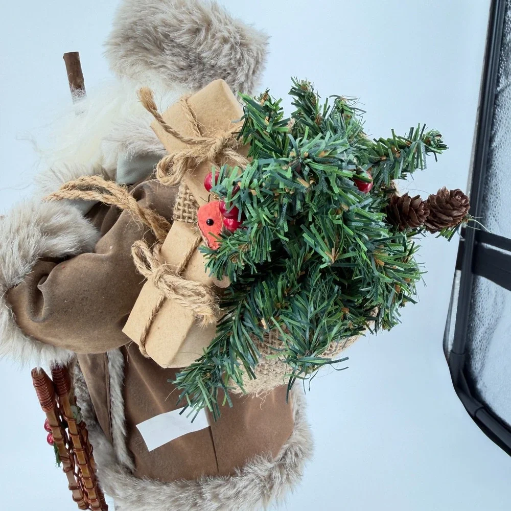Rustic Woodland Santa Claus Figure 18